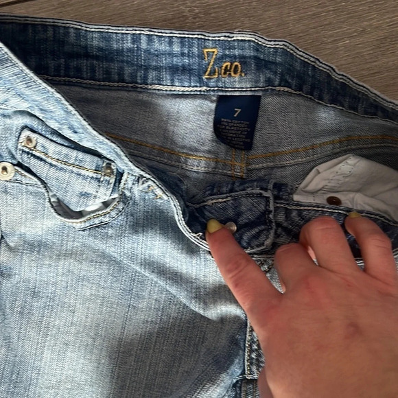 MM145 Zco Jean shorts - Picture 3 of 3